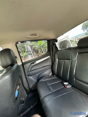 2014 Isuzu Dmax — foto 12 / 20