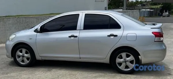 2006 Toyota Yaris — foto 2 / 5