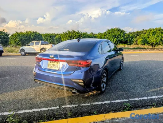 2019 Kia Forte — foto 2 / 5