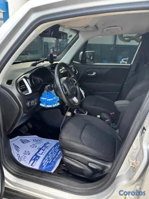 2018 Jeep Renegade — foto 3 / 8