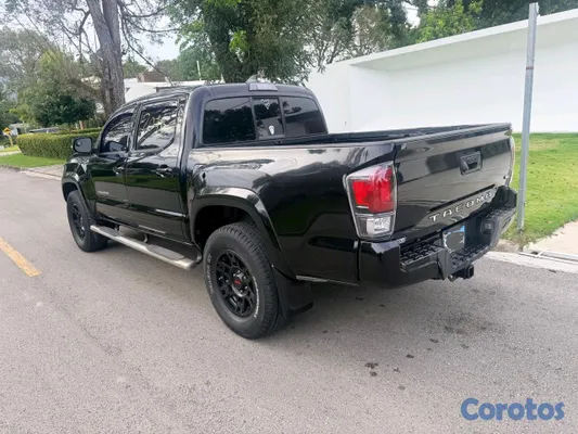 2016 Toyota Tacoma — foto 12 / 12