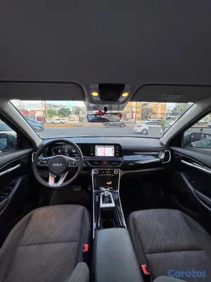 2025 Kia Seltos — foto 4 / 12
