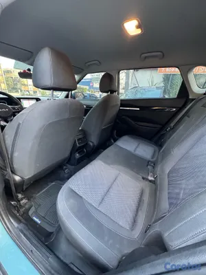 2025 Kia Seltos — foto 5 / 12