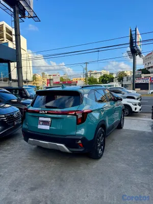 2025 Kia Seltos — foto 6 / 12