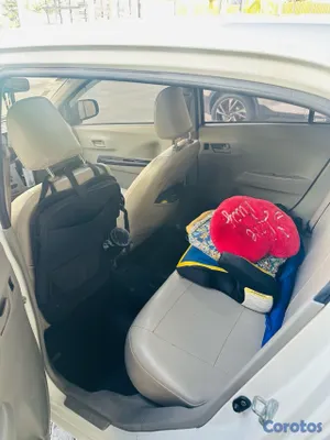2015 Daihatsu Mira — foto 11 / 16