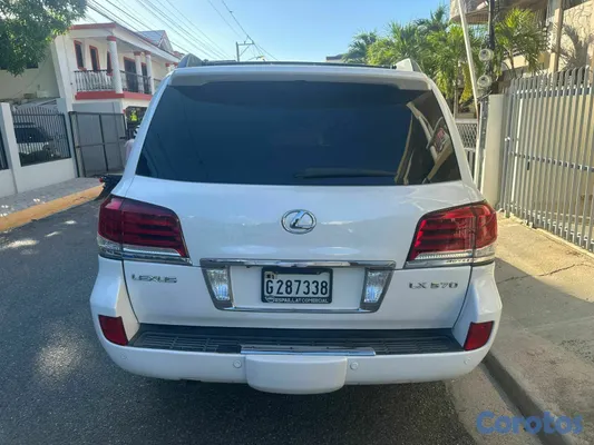 2011 Lexus Lx — foto 9 / 10