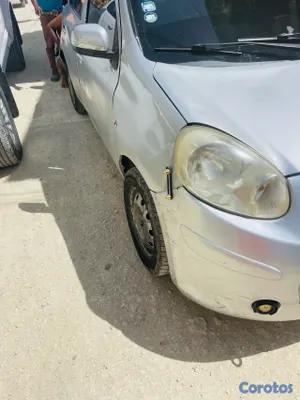 2011 Nissan March — foto 4 / 7