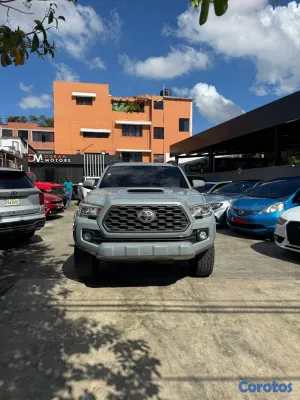 2020 Toyota Tacoma — foto 2 / 9