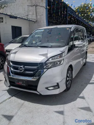 2020 Nissan Serena — foto 10 / 12