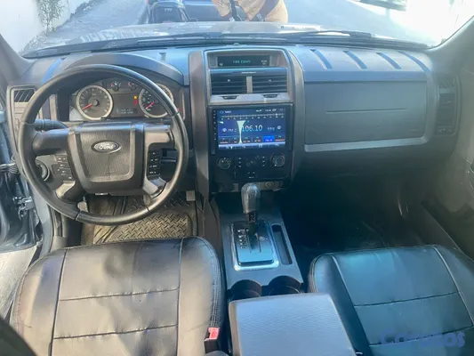 2011 Ford Escape — foto 5 / 9