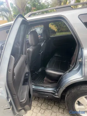 2011 Ford Escape — foto 6 / 9