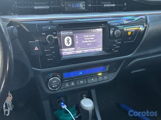 2016 Toyota Corolla — foto 8 / 8