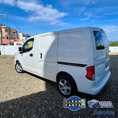 2020 Nissan NV — foto 8 / 10