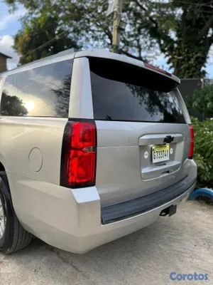 2018 Chevrolet Suburban — foto 7 / 9