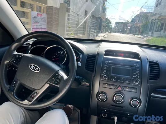 2011 Kia Sorento — foto 6 / 7