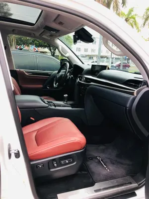 2019 Lexus Lx — foto 4 / 10
