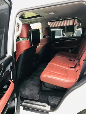 2019 Lexus Lx — foto 10 / 10
