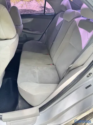 2011 Toyota Corolla — foto 2 / 10