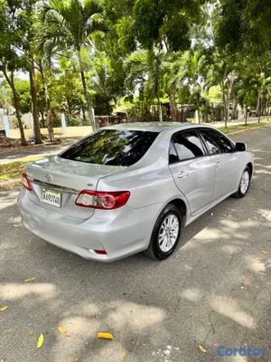 2011 Toyota Corolla — foto 9 / 10