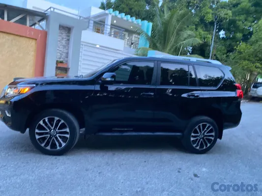 2011 Toyota Land Cruiser Prado — foto 7 / 15