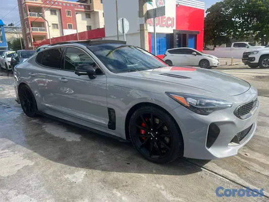 2022 Kia Stinger GT — foto 6 / 10