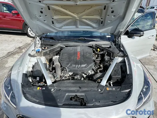 2022 Kia Stinger GT — foto 9 / 10