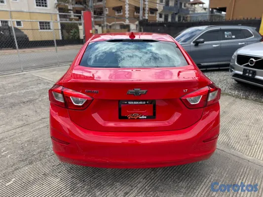 2019 Chevrolet Cruze — foto 5 / 10