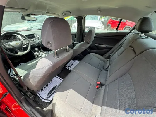 2019 Chevrolet Cruze — foto 7 / 10