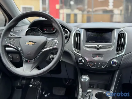2019 Chevrolet Cruze — foto 9 / 10