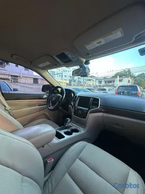 2016 Jeep Grand Cherokee L — foto 7 / 10