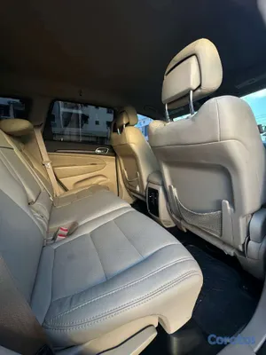 2016 Jeep Grand Cherokee L — foto 8 / 10