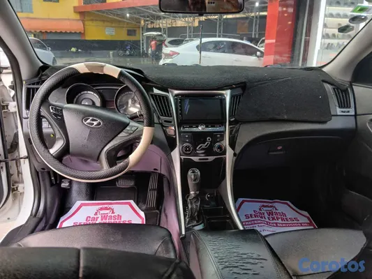 2012 Hyundai Sonata — foto 5 / 6
