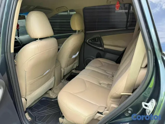 2012 Toyota Rav-4 — foto 2 / 8