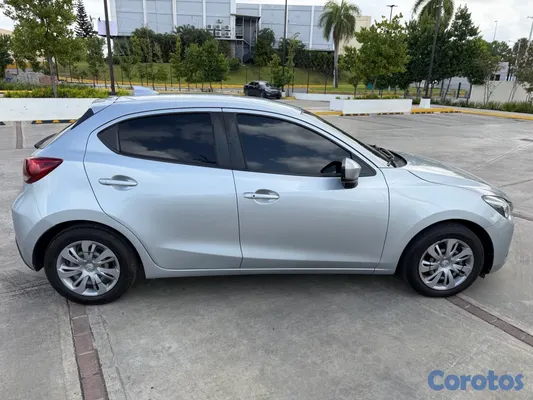 2018 Mazda Demio — foto 3 / 10