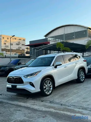 2023 Toyota Highlander — foto 2 / 12