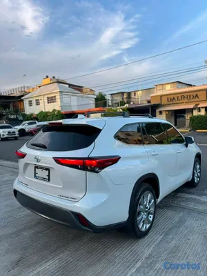 2023 Toyota Highlander — foto 6 / 12