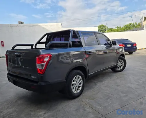 2021 KGM Rexton — foto 5 / 19