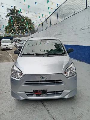 2019 Daihatsu Mira — foto 4 / 10