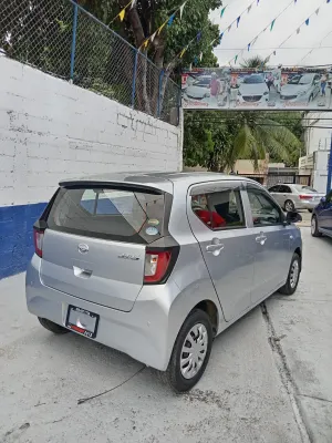 2019 Daihatsu Mira — foto 5 / 10