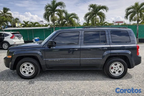 2016 Jeep Patriot — foto 8 / 9