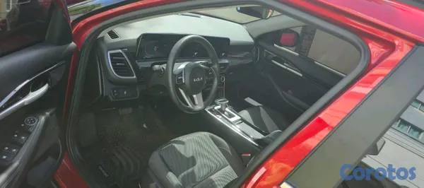2025 Kia Seltos — foto 7 / 9