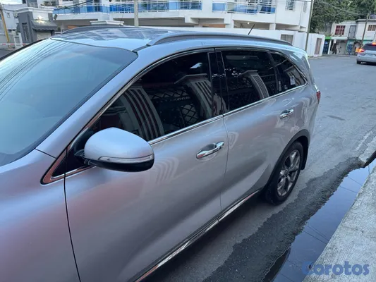 2017 Kia Sorento — foto 2 / 8