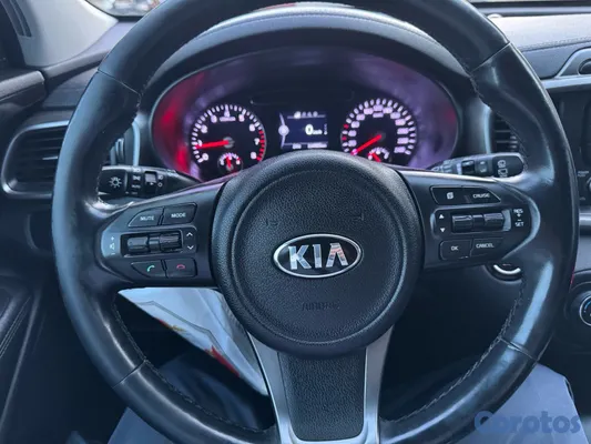 2017 Kia Sorento — foto 5 / 8