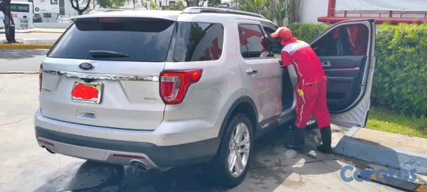 2016 Ford Explorer — foto 3 / 9