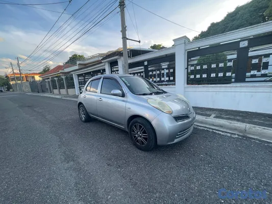 2010 Nissan March — foto 4 / 6