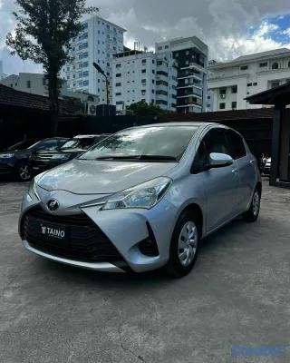 2019 Toyota Vitz — foto 3 / 10