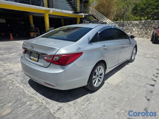 2013 Hyundai Sonata — foto 3 / 10