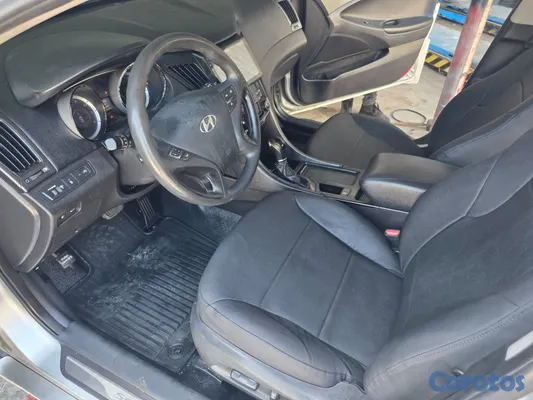 2013 Hyundai Sonata — foto 9 / 10