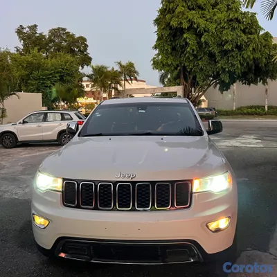 2020 Jeep Grand Cherokee L — foto 8 / 14