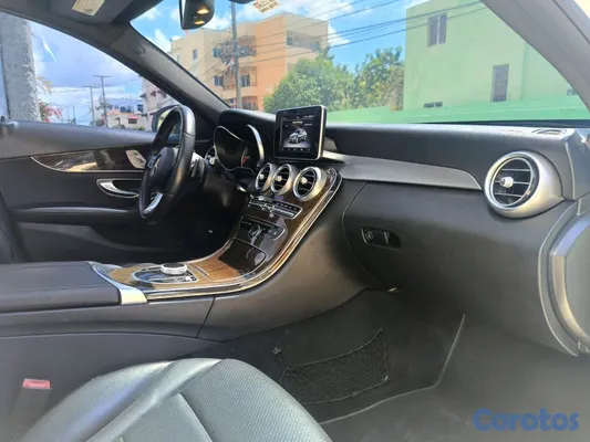2018 Mercedes-Benz Clase C — foto 6 / 14